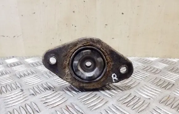 KIA Sportage Front shock absorber mounting bracket 