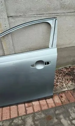 Volvo V40 Front door 74015DB