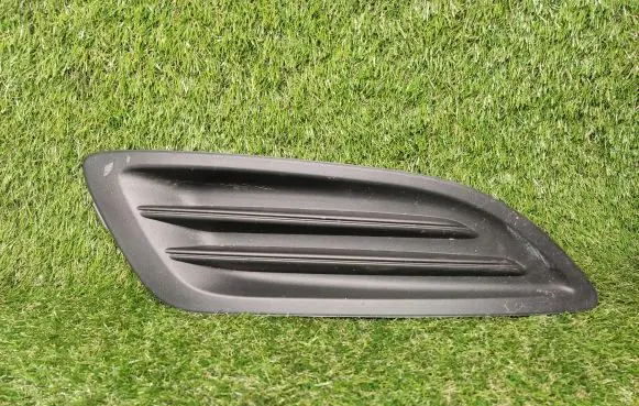 Ford Fiesta Front bumper lower grill D2BB15A222AAW