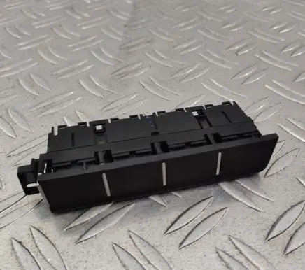 Other center console (tunnel) element