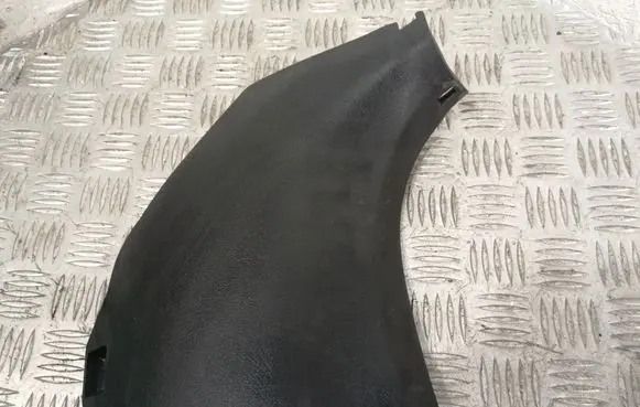 Foot area side trim