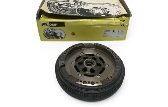 Volkswagen Polo III 6N 6N2 6NF Dual mass flywheel 028105266D 415008810 4005108112880