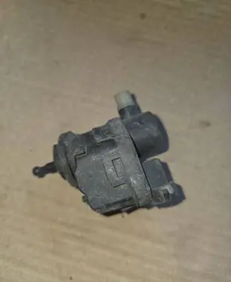 Renault Laguna I Headlight level adjustment motor 7700420737