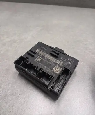 Volkswagen Golf VII Door control unit/module 5Q0959393A 5Q0959393