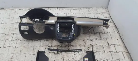 Mercedes-Benz R W251 Dashboard