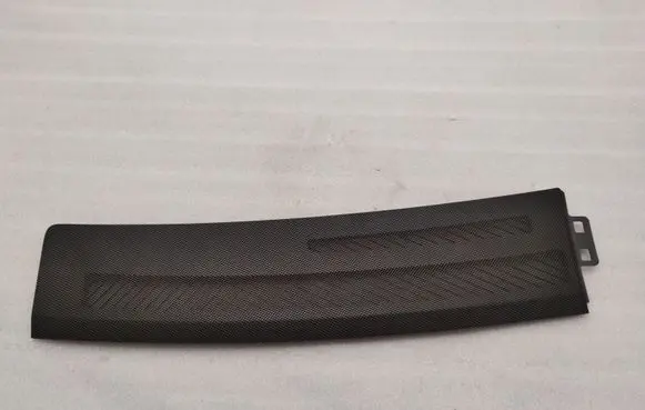 Mercedes-Benz CLS C218 AMG Subwoofer grill/trim A068826