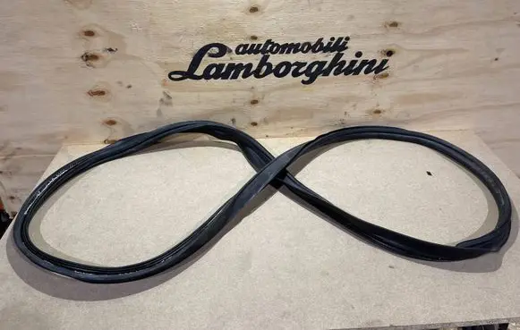Mercedes-Benz S C217 Loading door rubber seal (on body) A2177500198