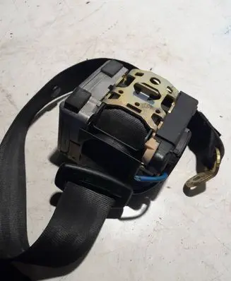 Audi A3 S3 8L Front seatbelt 193857737