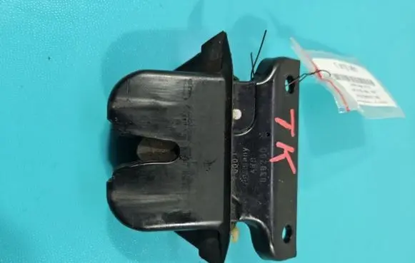 Audi A4 S4 B5 8D Tailgate/trunk/boot lock/catch/latch 8D9827520A IMPRK1412461