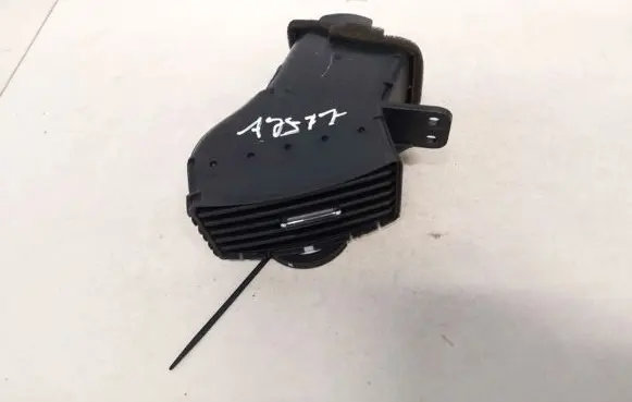 Toyota Corolla Verso AR10 Dash center air vent grill 5566064010 55660-64010