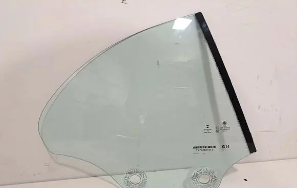 BMW 8 G14 Rear side window 7428516
