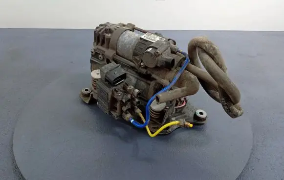 BMW 7 G11 G12 Air conditioning (A/C) compressor (pump) 6884682