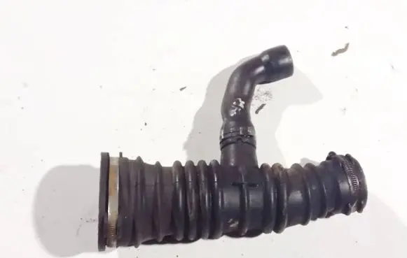 Chevrolet Aveo Air intake hose/pipe 