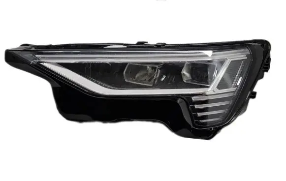 Audi e-tron Headlight/headlamp 4KE941039 030111023300 LE17A6414
