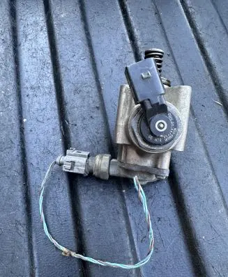 Audi A6 S6 C6 4F Fuel injection high pressure pump HFS853A108 993064005209