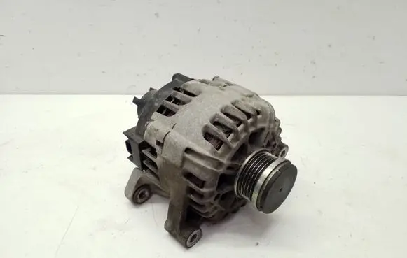 Opel Insignia A Generator/alternator 13588296