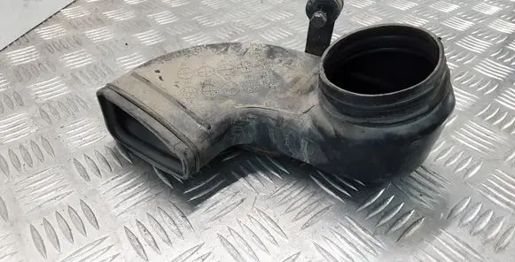 KIA Sportage Air intake duct part 282112E200