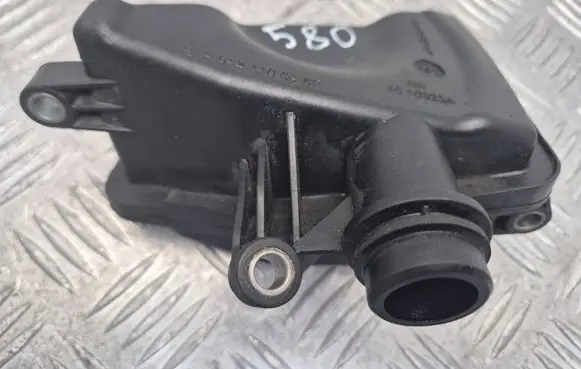 Mercedes-Benz CLS C219 Intake resonator A6421400087
