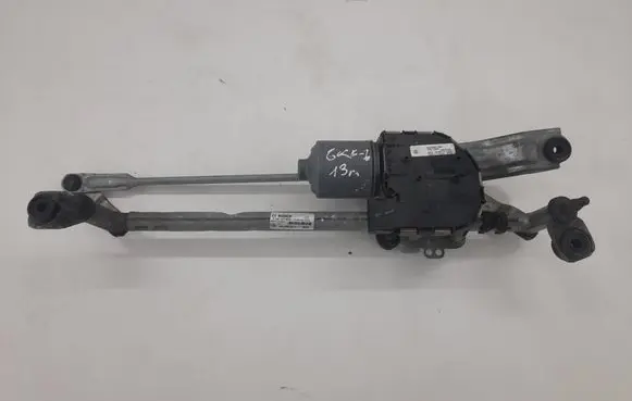 Volkswagen Golf VII Front wiper linkage and motor 5G1955119A