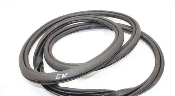 Volvo S90, V90 Rubber seal rear door 