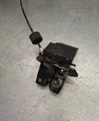 Mercedes-Benz C W203 Loading door lock A1717500085 A1717500185