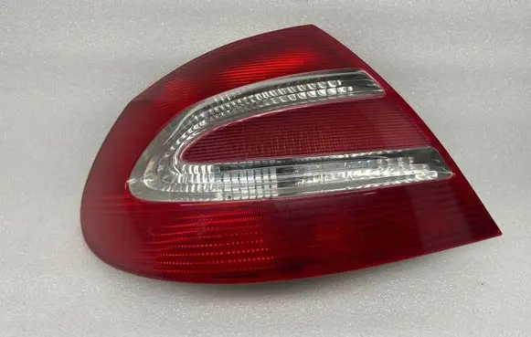 Mercedes-Benz CLK A209 C209 Rear/tail lights A2098200164 15466100 A2098200577