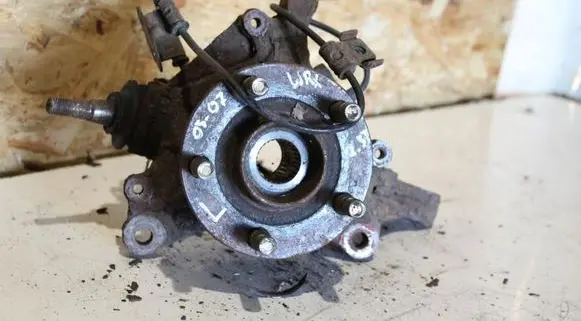 Subaru Impreza II Front wheel hub spindle knuckle