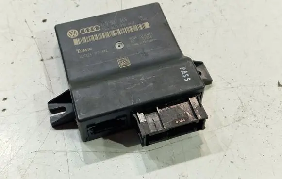 Audi Q7 4L Gateway control module 4L0907468 4L0910468