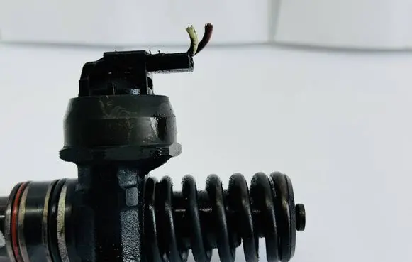 Volkswagen Golf IV Fuel injector 0414720213