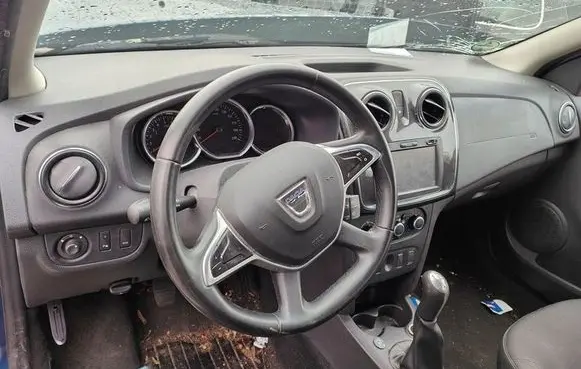 Dacia Sandero Dashboard 681004784R