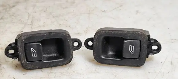 Volvo V50 Electric window control switch 30658449