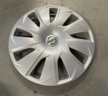 Opel Astra K R15 wheel hub/cap/trim 13409777 GMT3151