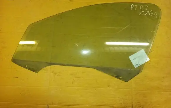 Peugeot 206 Front door window glass four-door