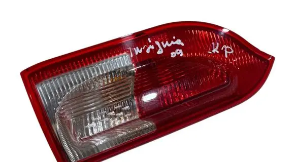 Tailgate rear/tail lights