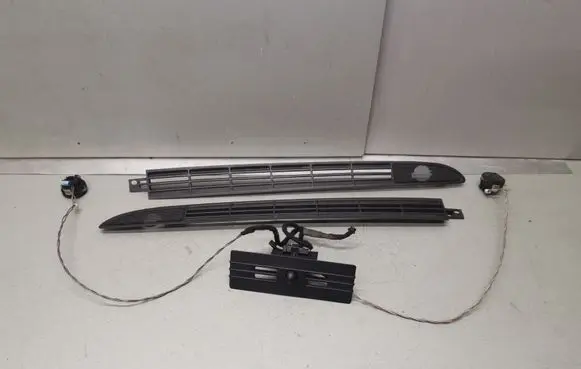 Jaguar XJ X300 Dashboard air vent grill cover trim GMD6615AA GMD6614AA MNA6561