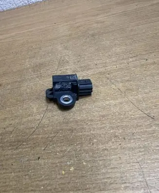 Nissan Qashqai Airbag deployment crash/impact sensor 988303RA0A F3299