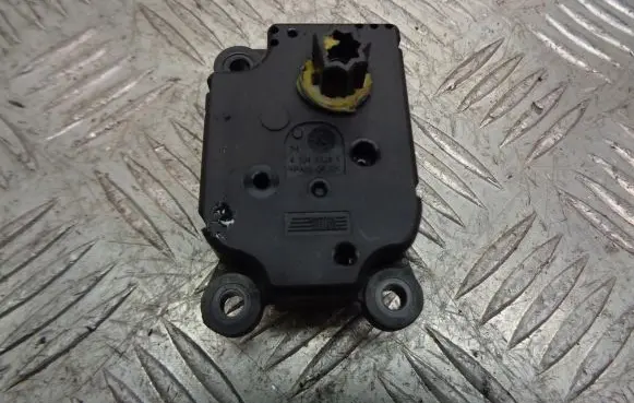 Ford Mondeo MK IV A/C air flow flap actuator/motor 3M5H19E616AB