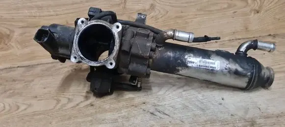 Volvo XC90 EGR valve cooler 880172N 880765R