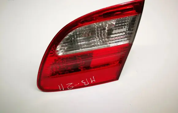 Mercedes-Benz E W211 Tailgate rear/tail lights A2118201464