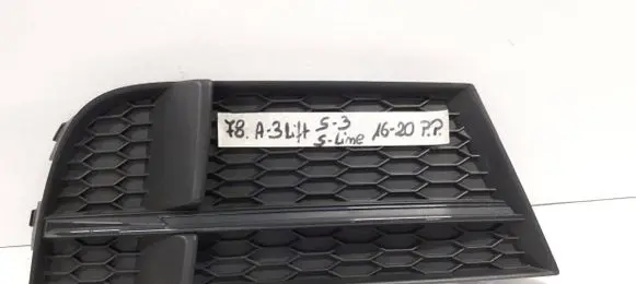 Audi A3 S3 8V Front bumper lower grill 8V3807682N