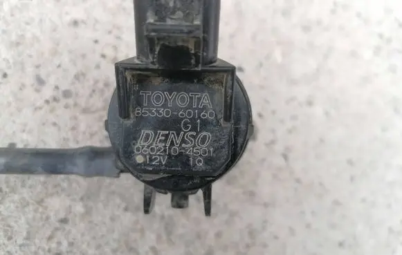 Toyota Land Cruiser (J150) Windscreen/windshield washer pump 85330-60160