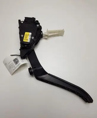 Audi Q7 4L Accelerator throttle pedal 7L0723507C