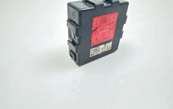 Toyota Avensis T250 Alarm control unit/module 2370003180
