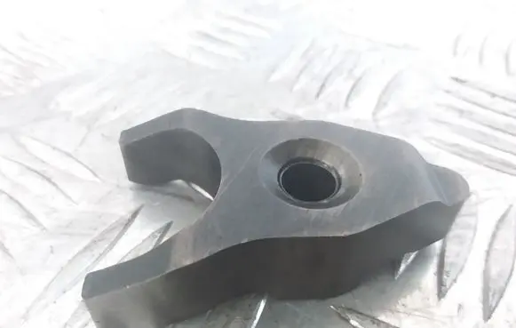 Toyota Avensis T250 Fuel Injector clamp holder