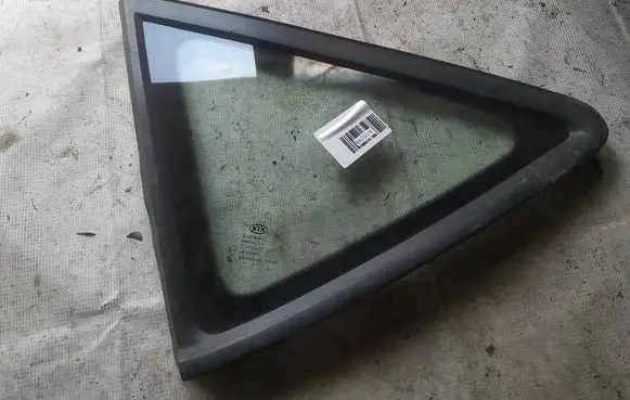 KIA Ceed Rear side window as2
