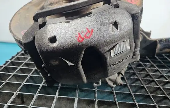 Peugeot 3008 II Front brake caliper IMPRK1534956