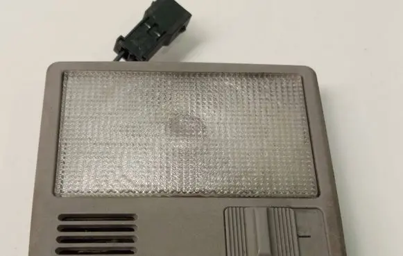 Audi 100 S4 C4 Front seat light 443947105E