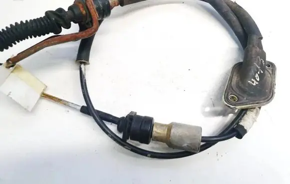 Volvo XC70 Gear shift cable linkage