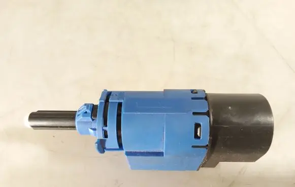 Clutch pedal sensor