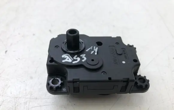 Citroen DS3 Air flap motor/actuator CX046001